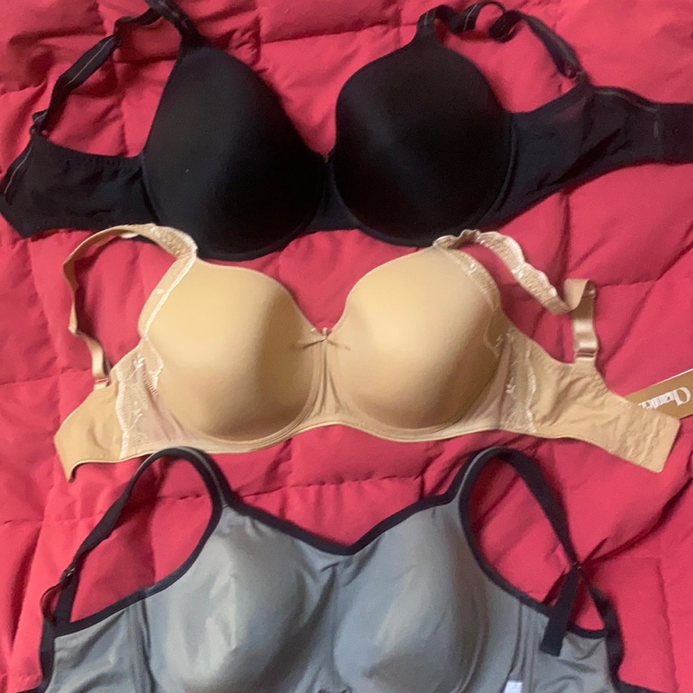Bras: 2 Chantelle & 1 Natori